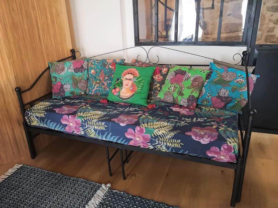 Pour Les Amoureux Des Vieilles Pierres Poussan Buitenkant foto
